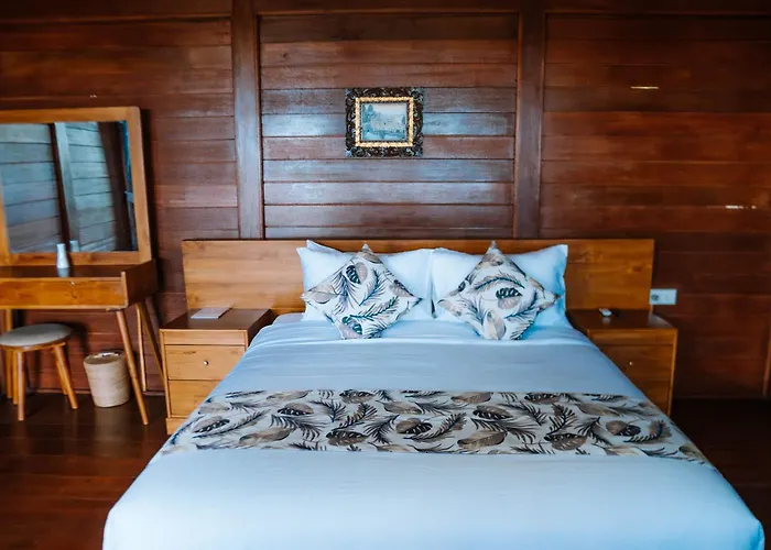 Hotel Point Retreats