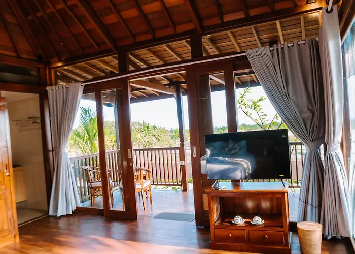 Hotel Point Retreats